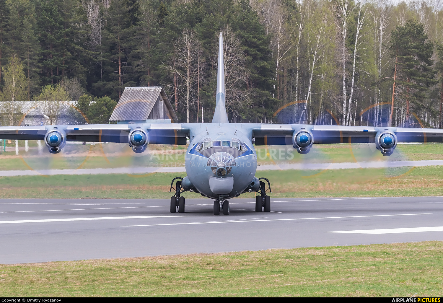 Russia - Air Force RF-95682 aircraft at Undisclosed Location