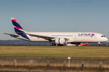 CC-BGL - LATAM Boeing 787-9 Dreamliner