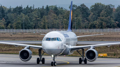 D-AILS - Lufthansa Airbus A319