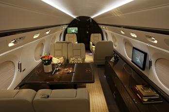 N550GU - Private Gulfstream Aerospace G-V, G-V-SP, G500, G550