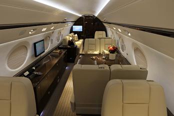 N550GU - Private Gulfstream Aerospace G-V, G-V-SP, G500, G550