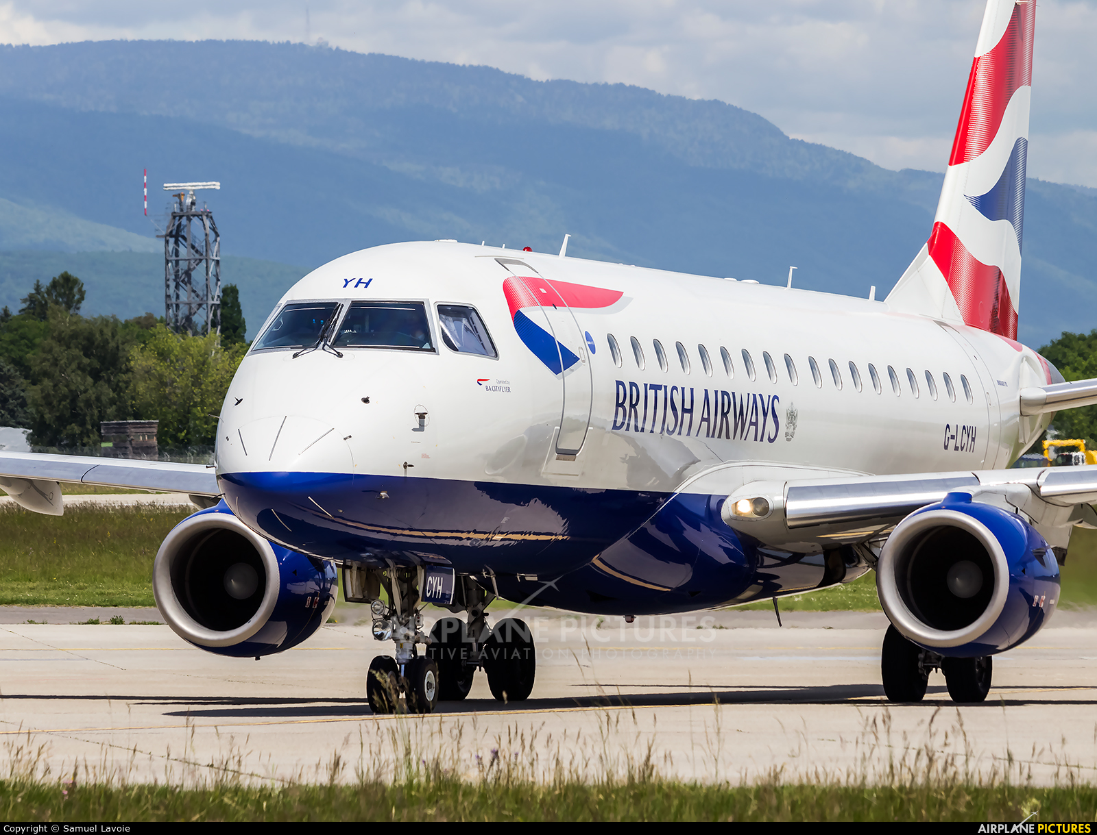British Airways - City Flyer G-LCYH aircraft at Geneva Intl
