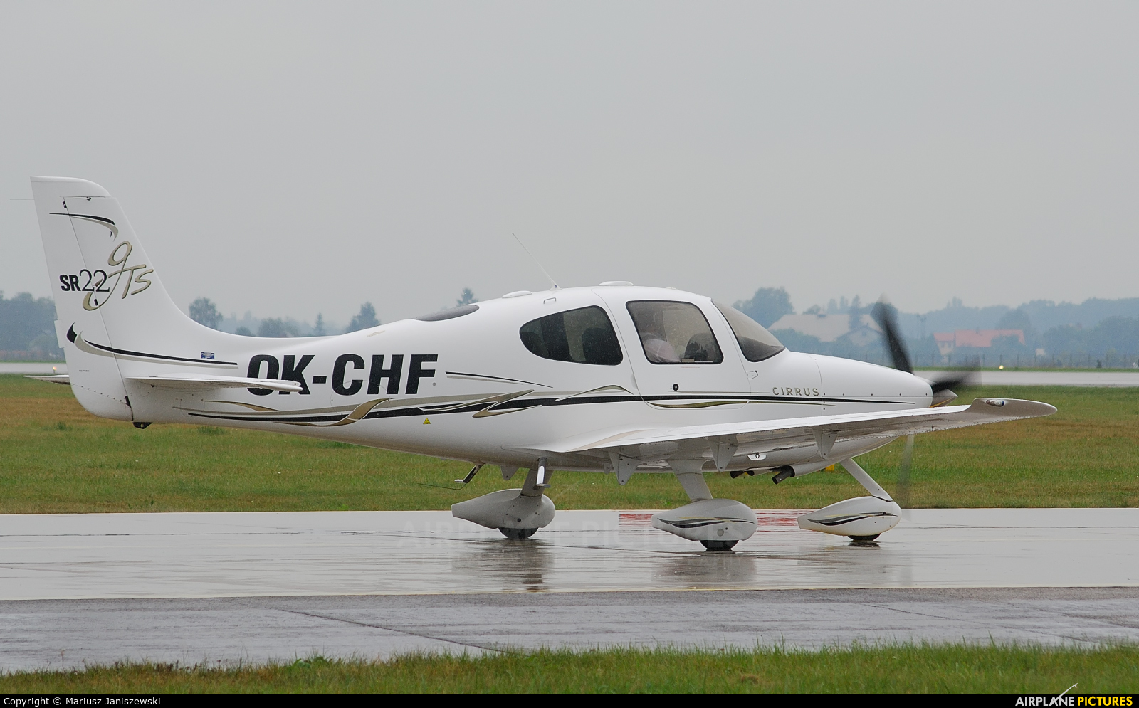 Private OK-CHF aircraft at Ostrava Mošnov