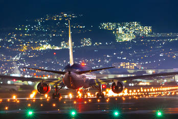 - - ANA - All Nippon Airways Boeing 767-300