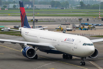 N817NW - Delta Air Lines Airbus A330-300