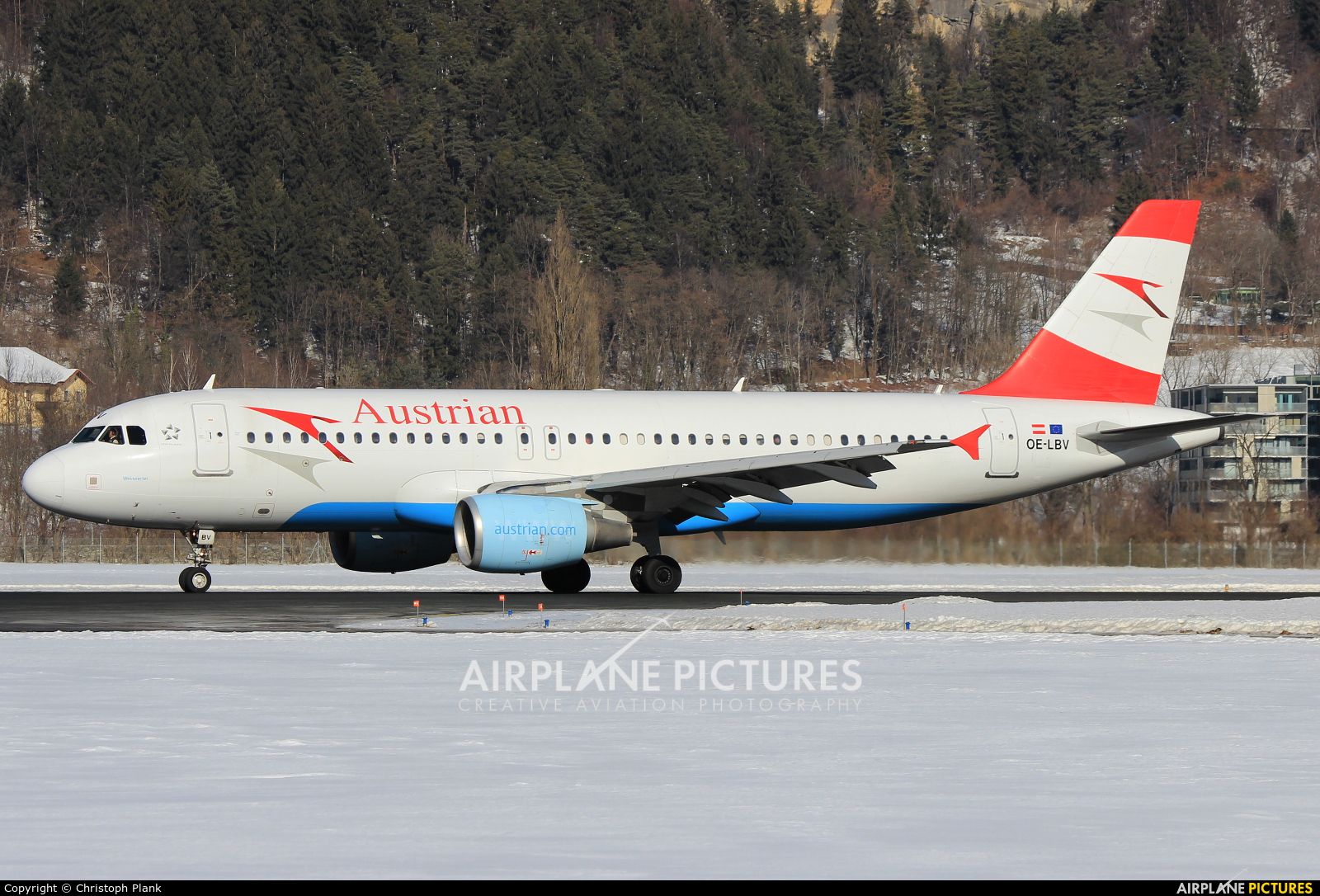 Austrian Airlines/Arrows/Tyrolean OE-LBV aircraft at Innsbruck