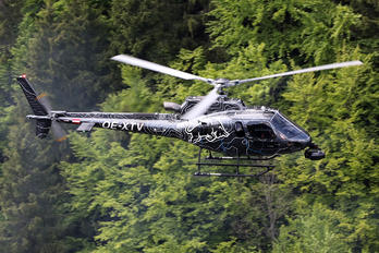 OE-XTV - The Flying Bulls Eurocopter AS350 Ecureuil / Squirrel