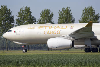 A6-DCE - Etihad Cargo Airbus A330-200F