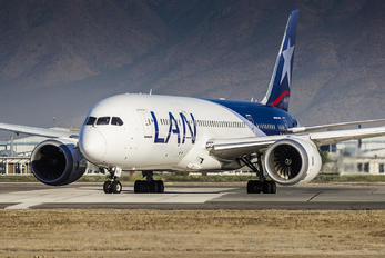 CC-BBJ - LAN Airlines Boeing 787-8 Dreamliner