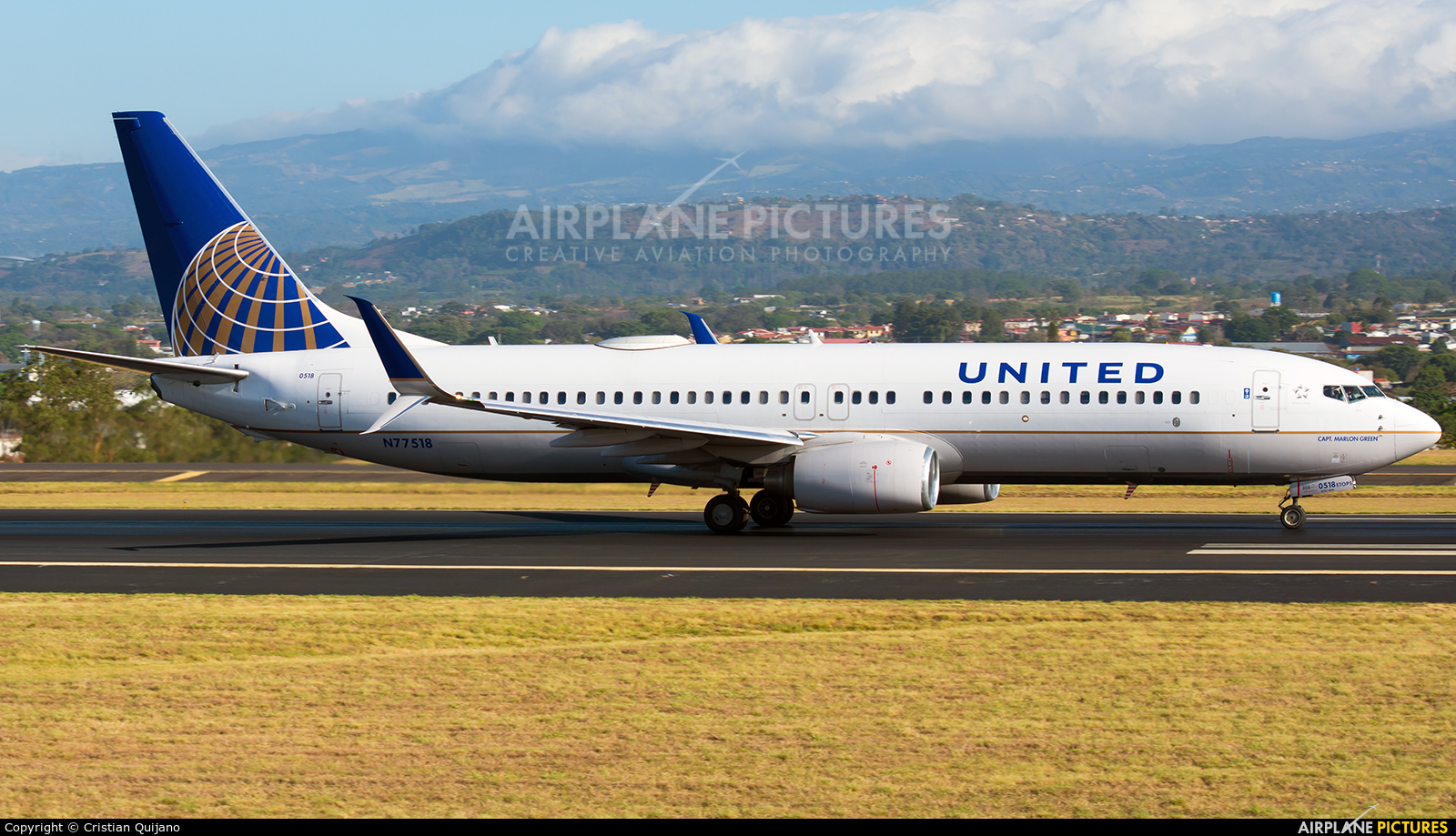 United Airlines N77518 aircraft at San Jose - Juan Santamaría Intl