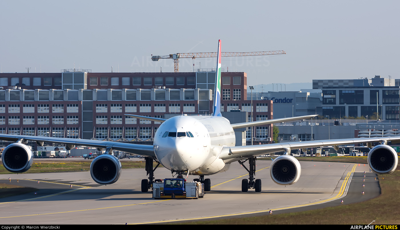 South African Airways ZS-SNB aircraft at Frankfurt