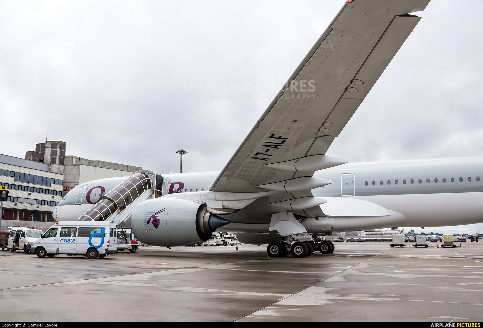 Qatar Airways A7-ALF aircraft at Geneva Intl