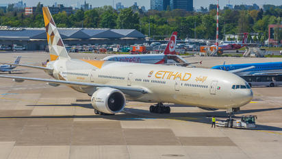 A6-ETC - Etihad Airways Boeing 777-300ER
