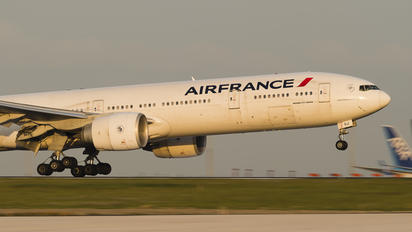 F-GSQJ - Air France Boeing 777-300ER