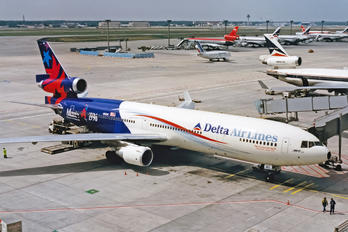 N812DE - Delta Air Lines McDonnell Douglas MD-11