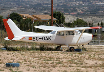 EC-GAK - Private Cessna 172 Skyhawk (all models except RG)
