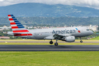 N702UW - American Airlines Airbus A319