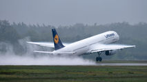 D-AIRH - Lufthansa Airbus A321 aircraft