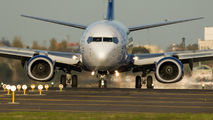 LV-CBT - Aerolineas Argentinas Boeing 737-700 aircraft