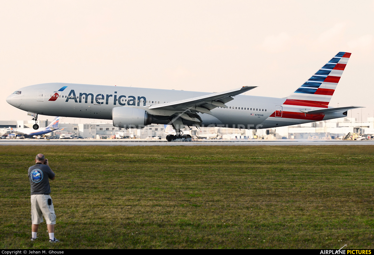 American Airlines N789AN aircraft at Miami Intl