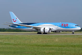 G-TUIC - TUI Airways Boeing 787-8 Dreamliner