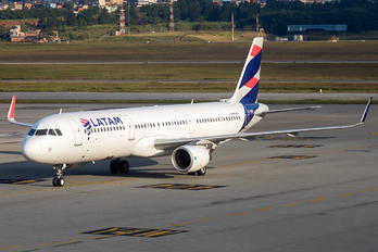 CC-BEN - LATAM Airbus A321