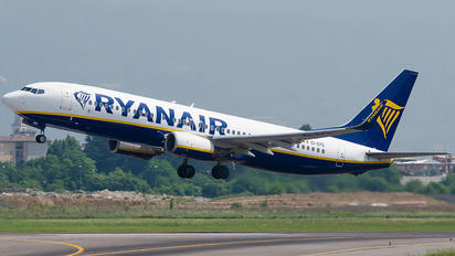 EI-EFE - Ryanair Boeing 737-800