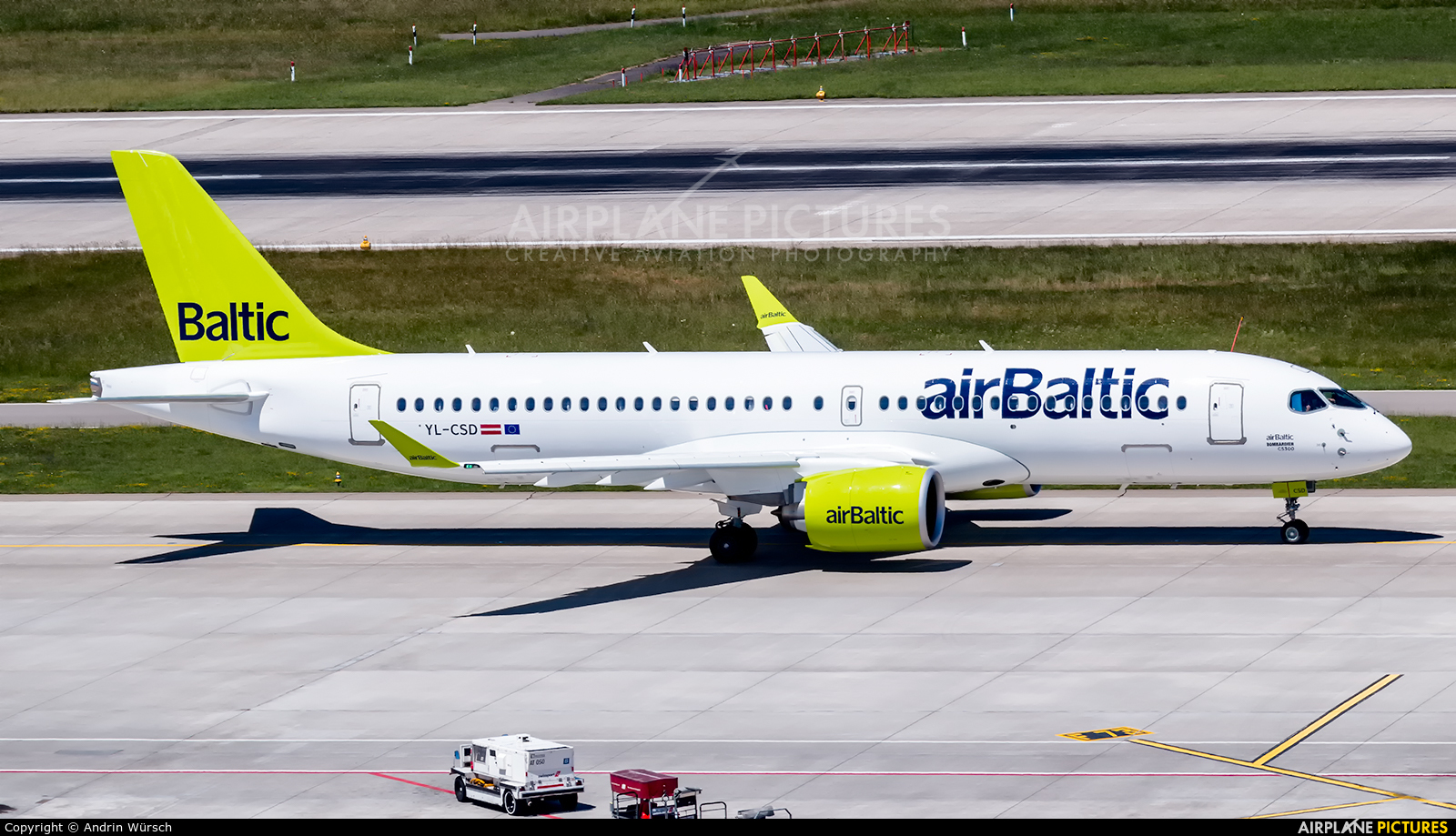 Air Baltic YL-CSD aircraft at Zurich