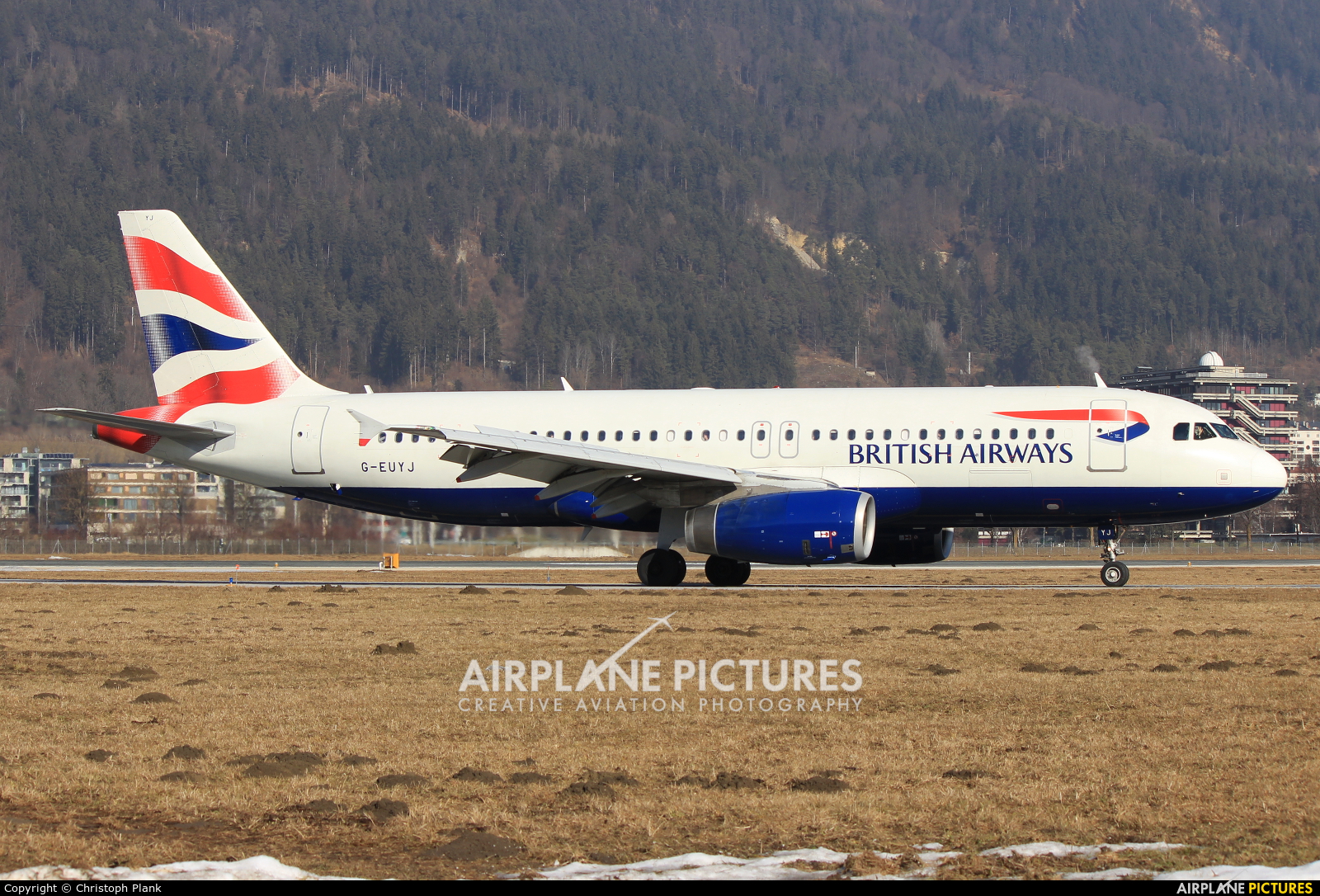 British Airways G-EUYJ aircraft at Innsbruck