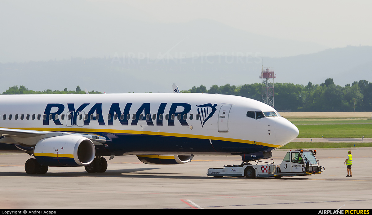 Ryanair EI-FOS aircraft at Bergamo - Orio al Serio