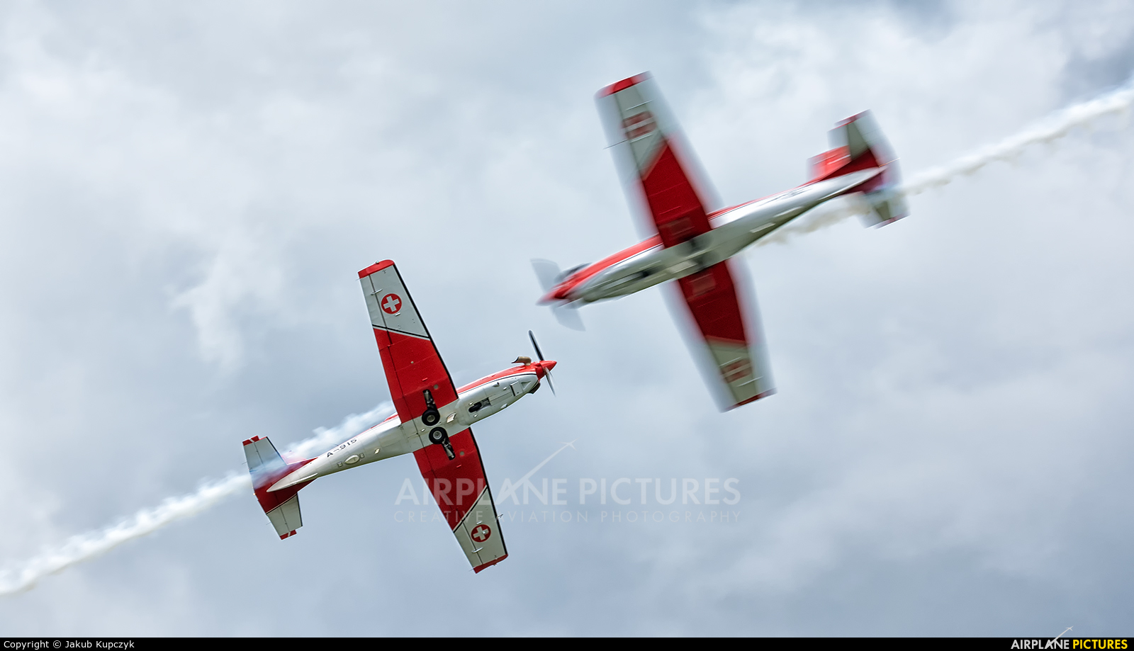 Switzerland - Air Force: PC-7 Team A-915 aircraft at Cosford