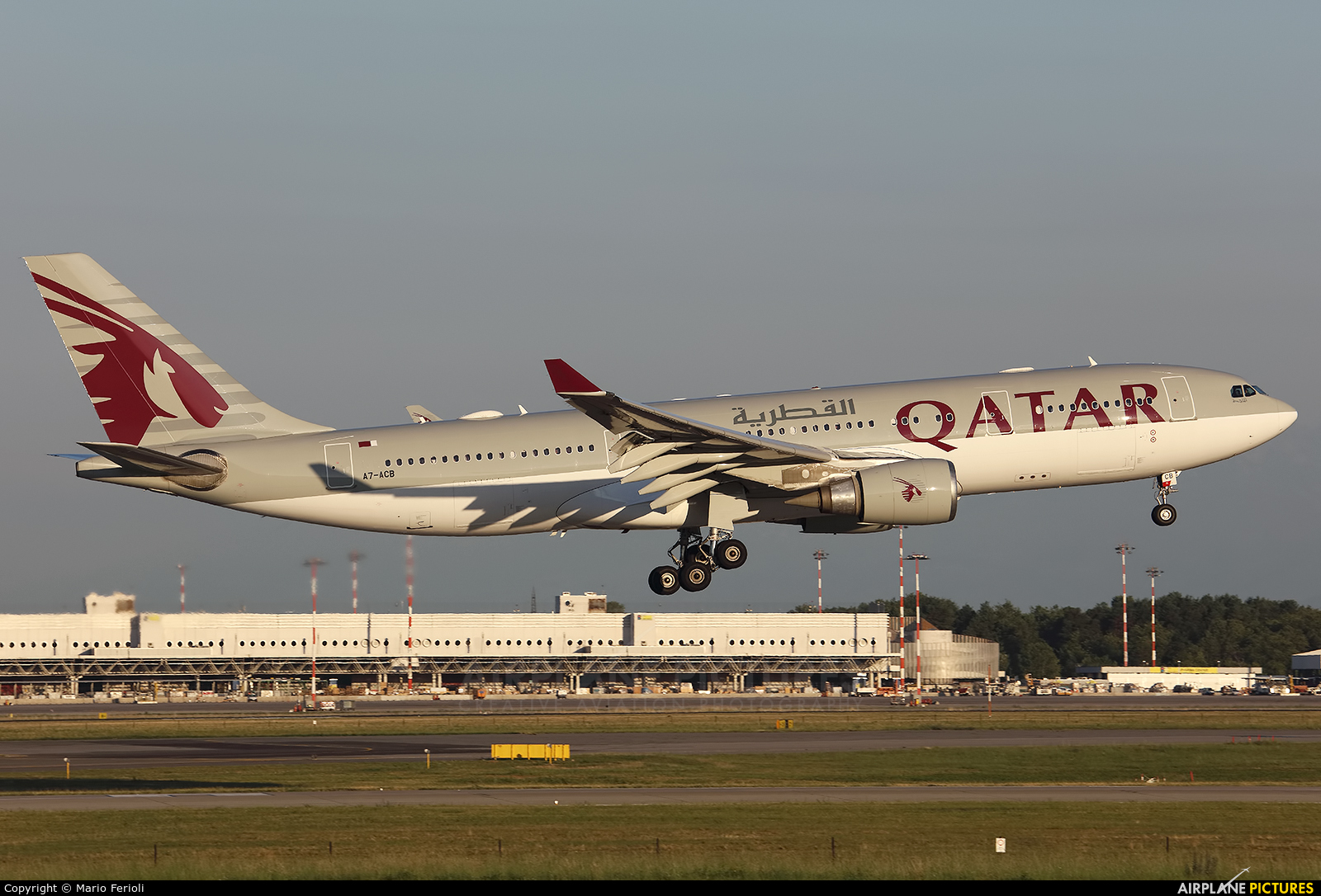 Qatar Airways A7-ACB aircraft at Milan - Malpensa