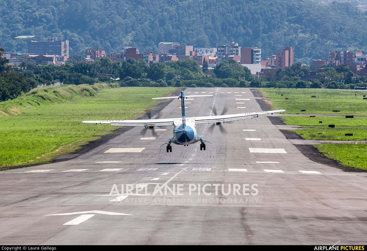 - Airport Overview - aircraft at Medellin - Olaya Herrera