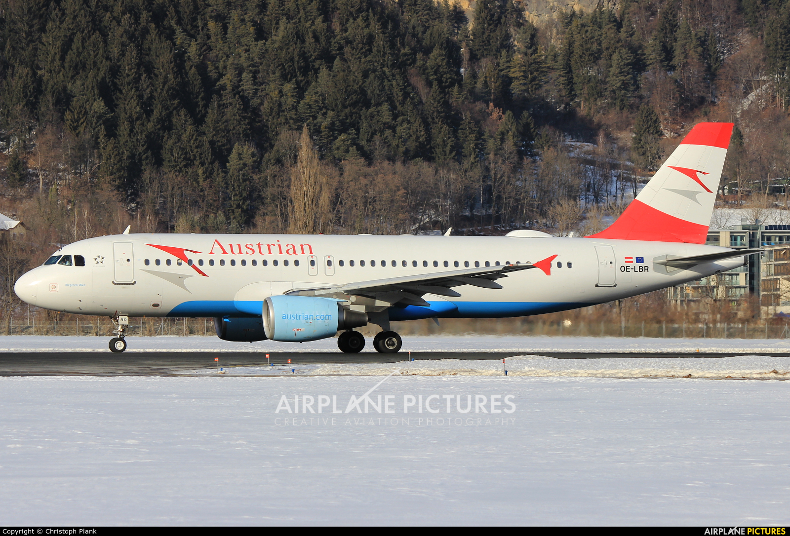 Austrian Airlines/Arrows/Tyrolean OE-LBR aircraft at Innsbruck