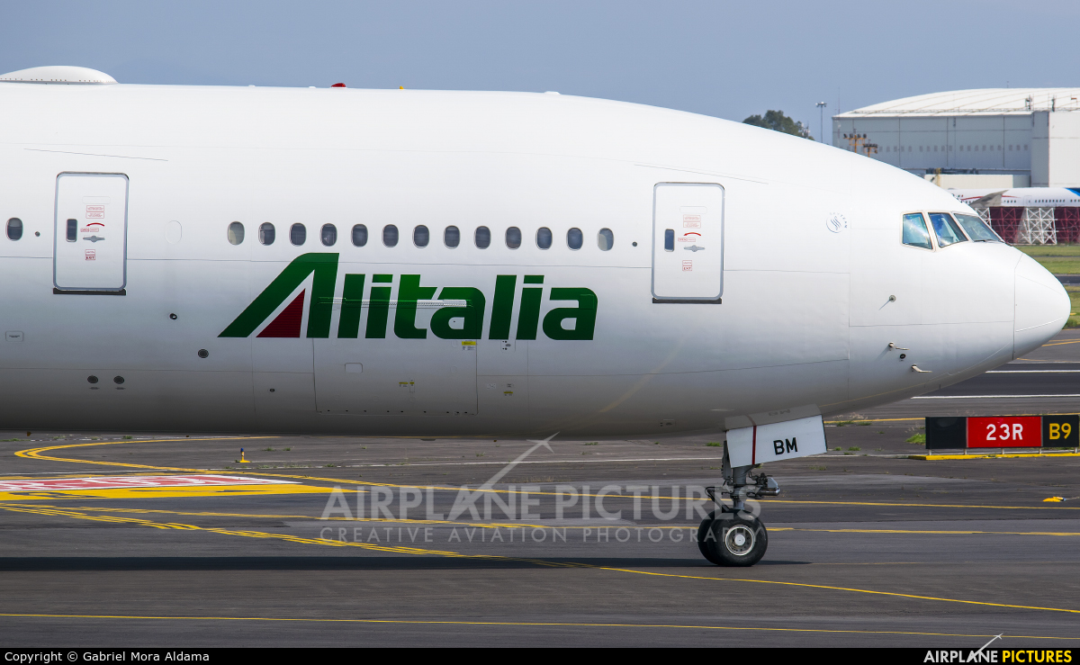 Alitalia EI-DBM aircraft at Mexico City - Licenciado Benito Juarez Intl