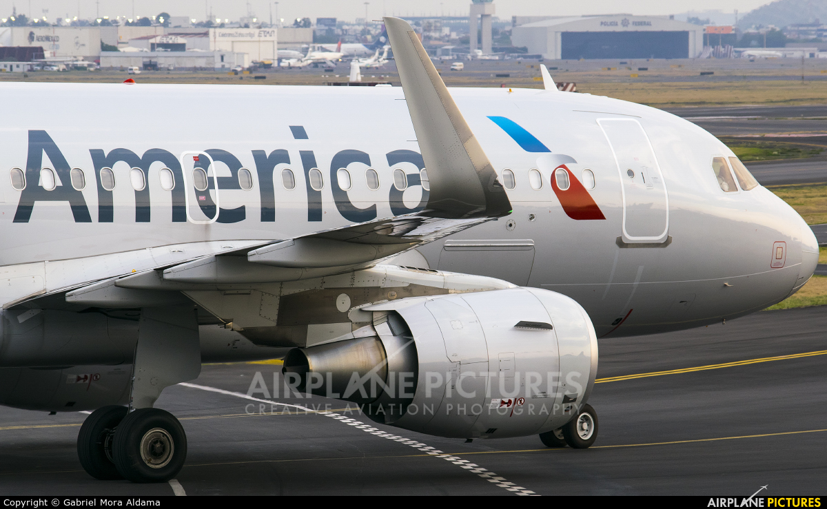 American Airlines N9015D aircraft at Mexico City - Licenciado Benito Juarez Intl