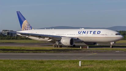 N78003 - United Airlines Boeing 777-200ER