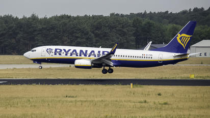 EI-FZS - Ryanair Boeing 737-8AS