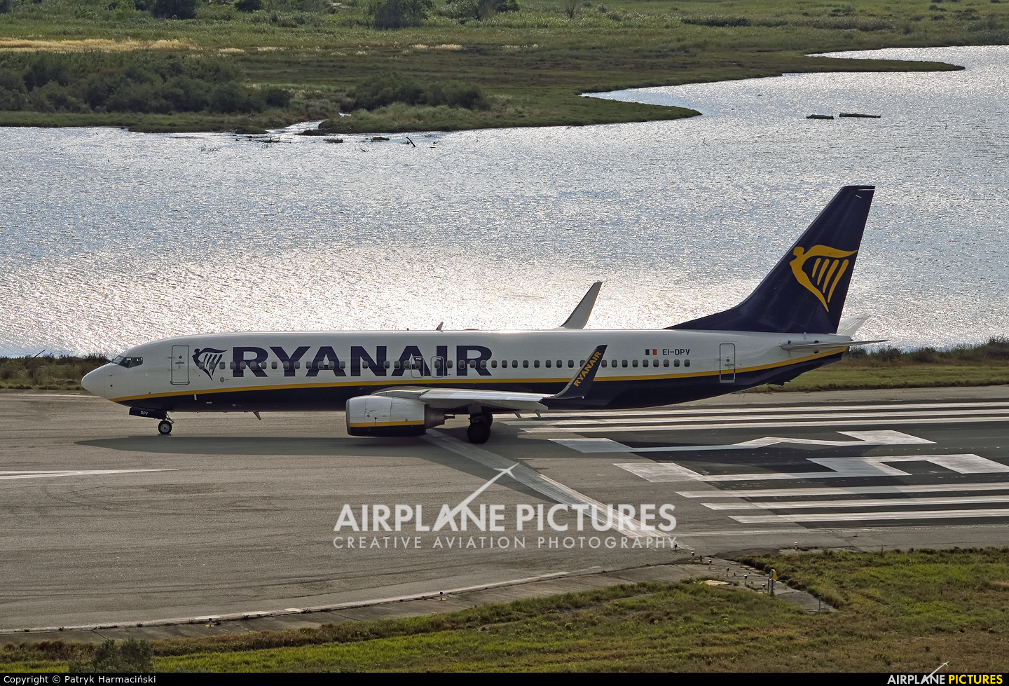Ryanair EI-DPV aircraft at Corfu - Ioannis Kapodistrias