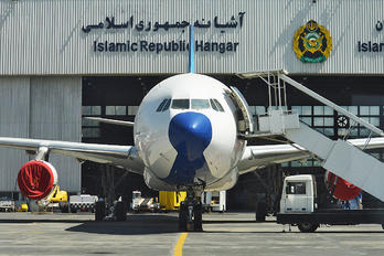 EP-AJA - Iran - Government Airbus A340-300