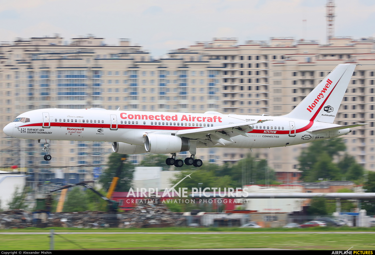 Honeywell Aviation Services N757HW aircraft at Moscow - Vnukovo