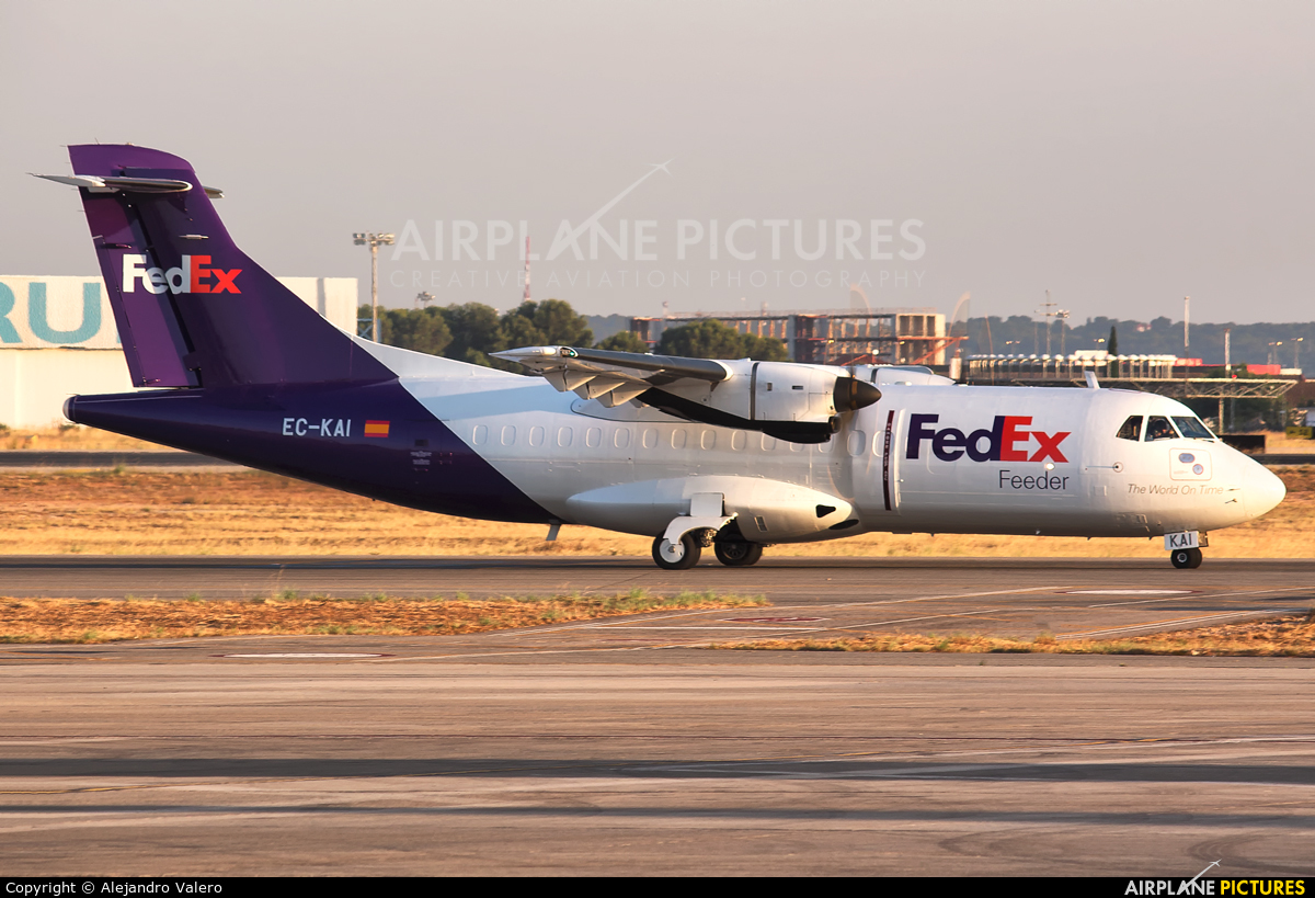 FedEx Feeder EC-KAI aircraft at Valencia