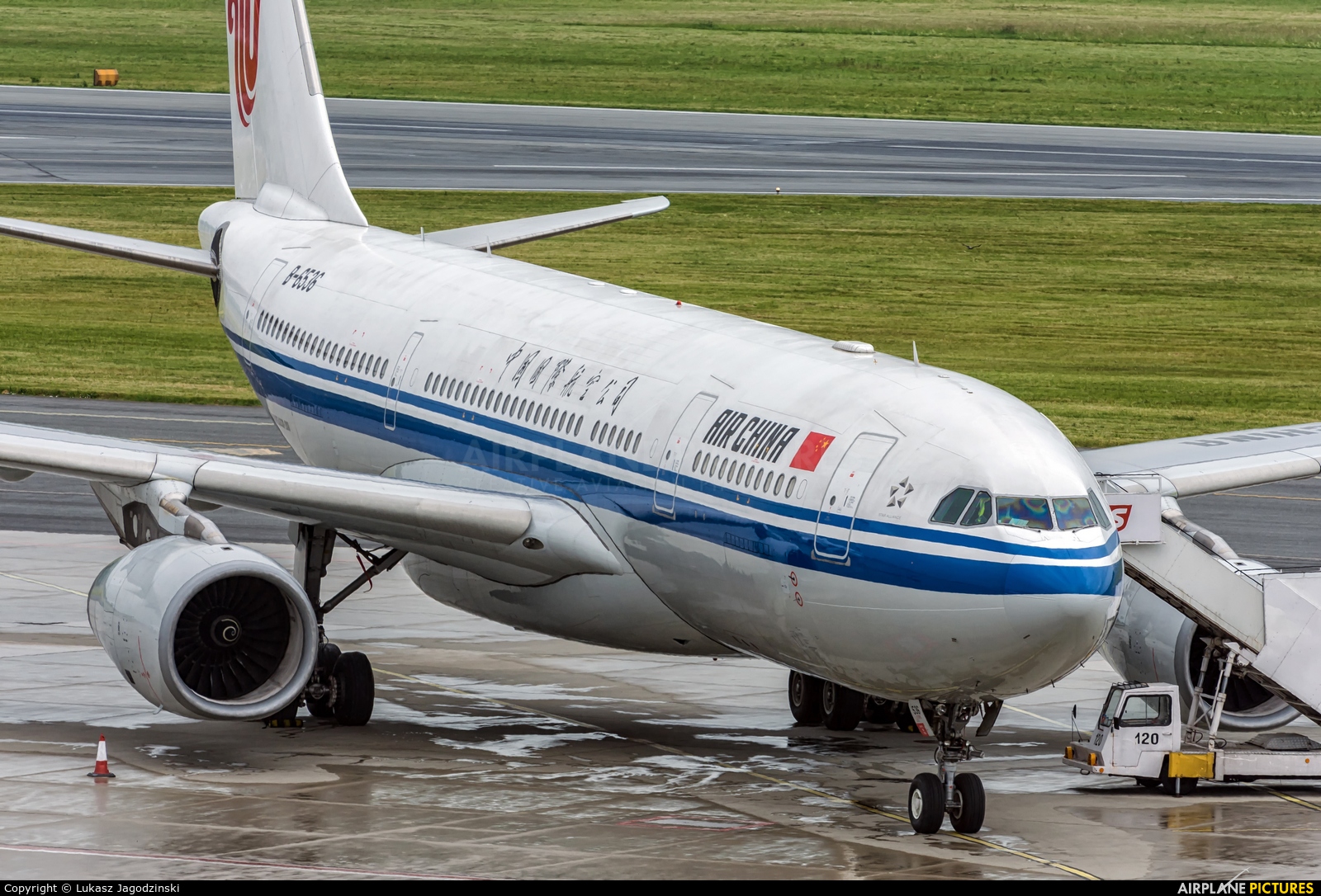 Air China B-6536 aircraft at Warsaw - Frederic Chopin