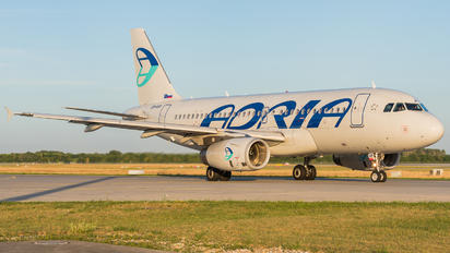 S5-AAP - Adria Airways Airbus A319