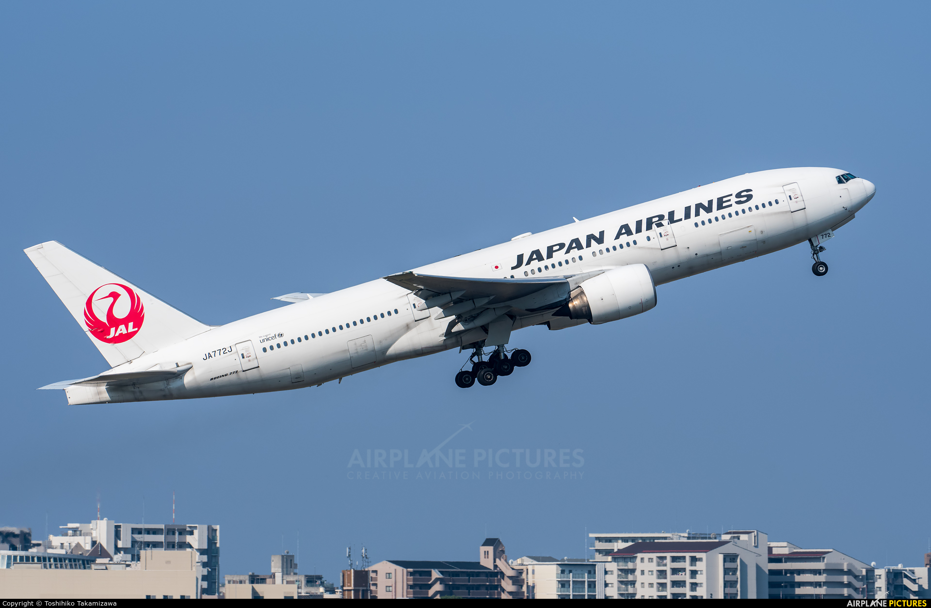 JAL - Japan Airlines JA772J aircraft at Osaka - Itami Intl