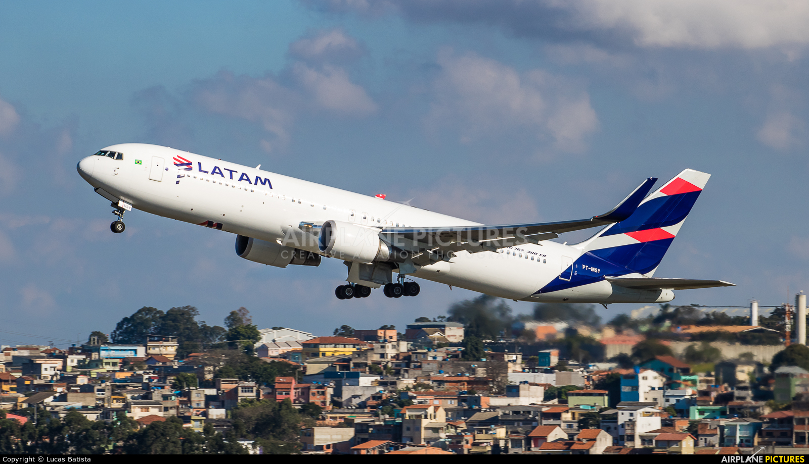 LATAM PT-MSY aircraft at São Paulo - Guarulhos