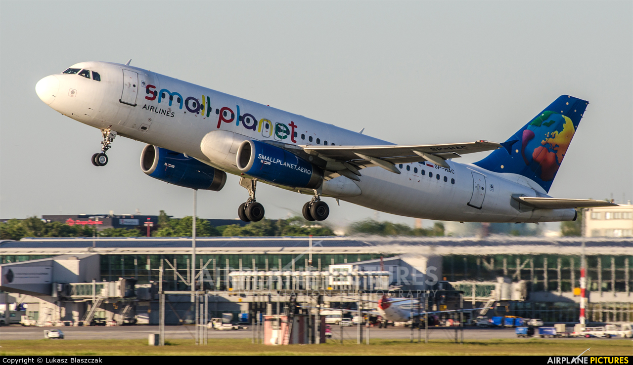 Small Planet Airlines SP-HAC aircraft at Warsaw - Frederic Chopin