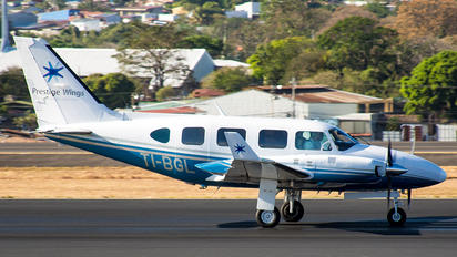 TI-BGL - Prestige Wings Piper PA-31 Navajo (all models)