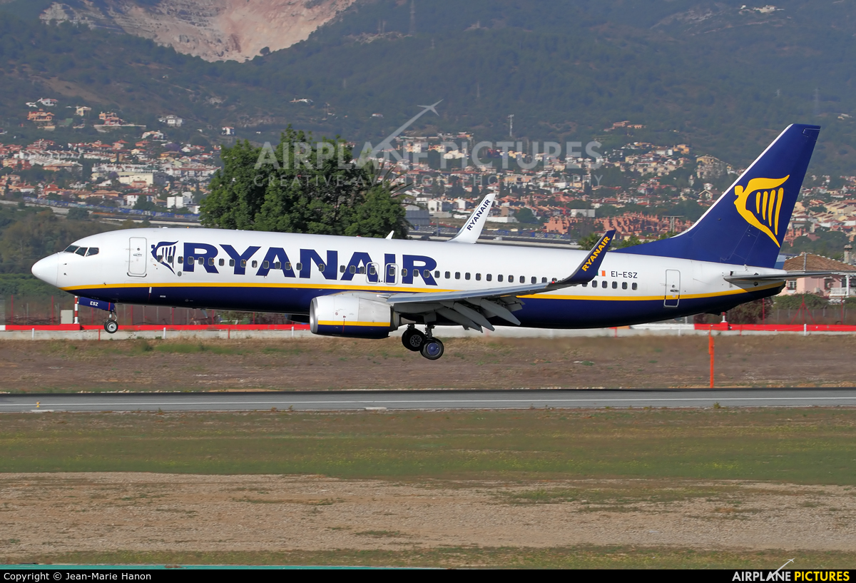 Ryanair EI-ESZ aircraft at Málaga