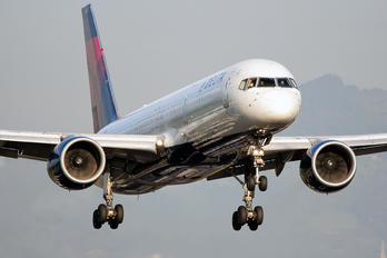 N555NW - Delta Air Lines Boeing 757-200WL